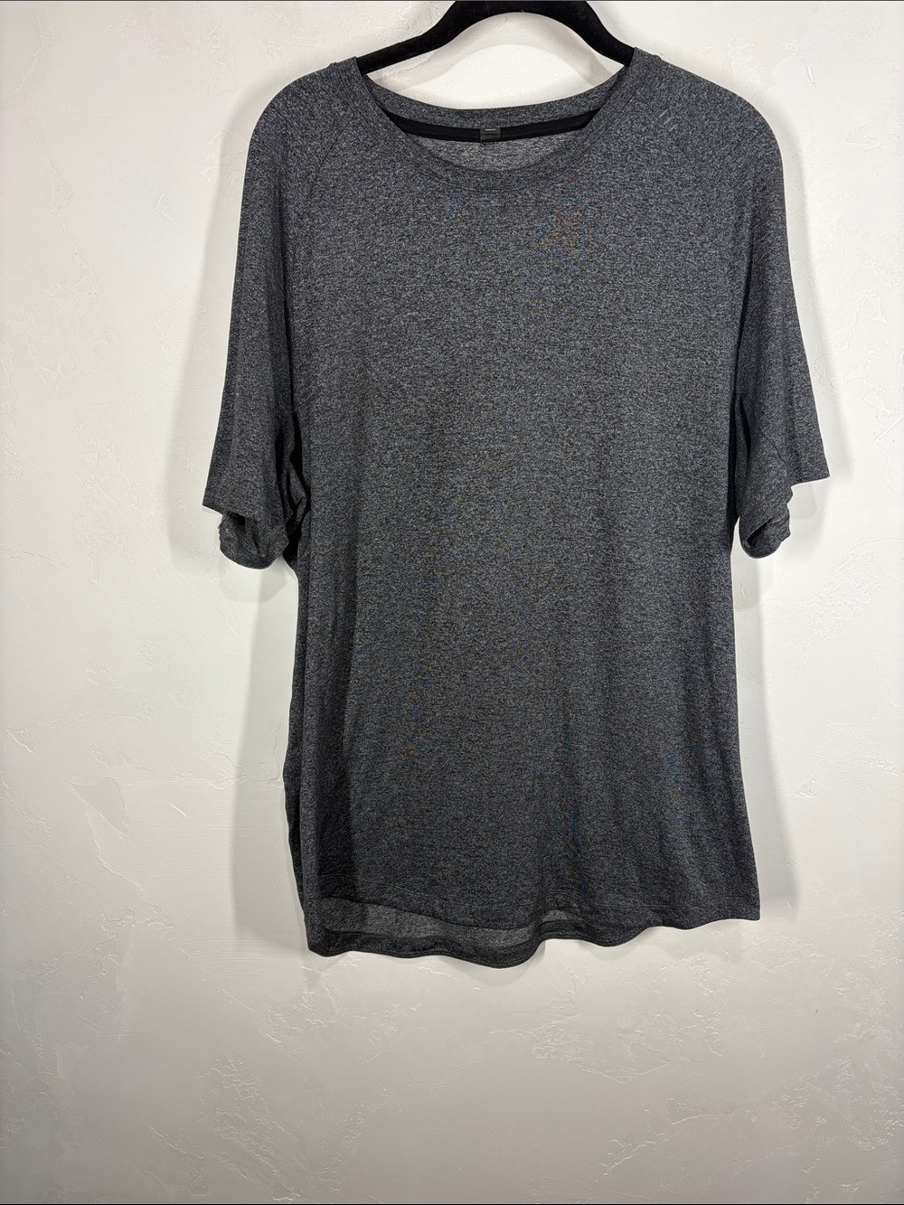Lululemon Men's Charcoal Crew Neck T-Shirt - Classic Casual Tee